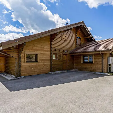 Superb Chalet With In